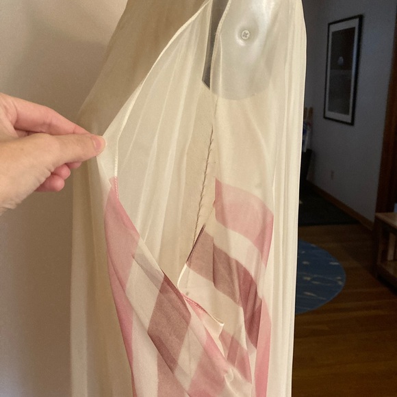 Sheer White and Pink Kaftan - Picture 7 of 15